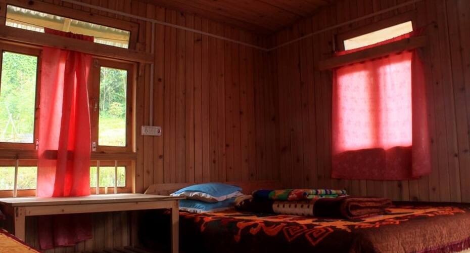 Valley Of  Flower  Resort, Rishyap 3
